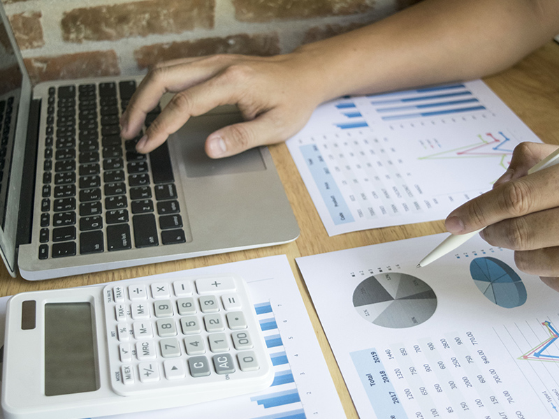 Conducting Online Transactions in an Automotive Workplace Conducting Online Transactions in an Automotive Workplace